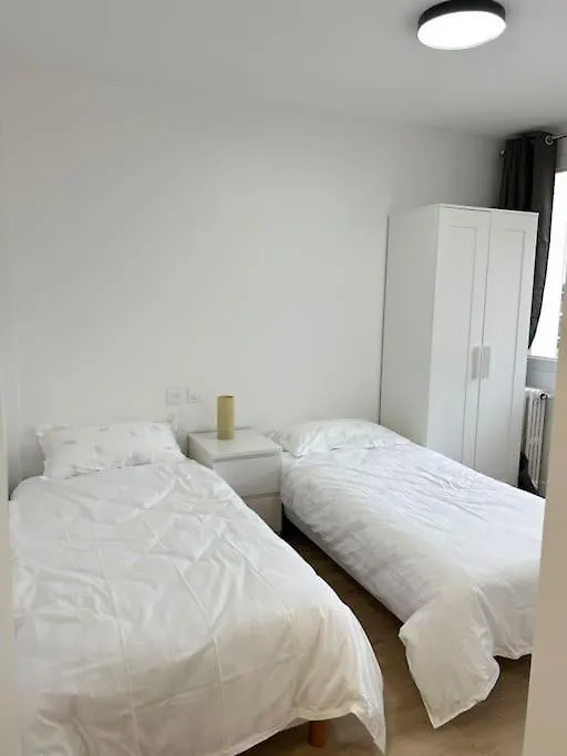 Spacious Accommodation Near Carre De Baudouin Bua Paris 0*,